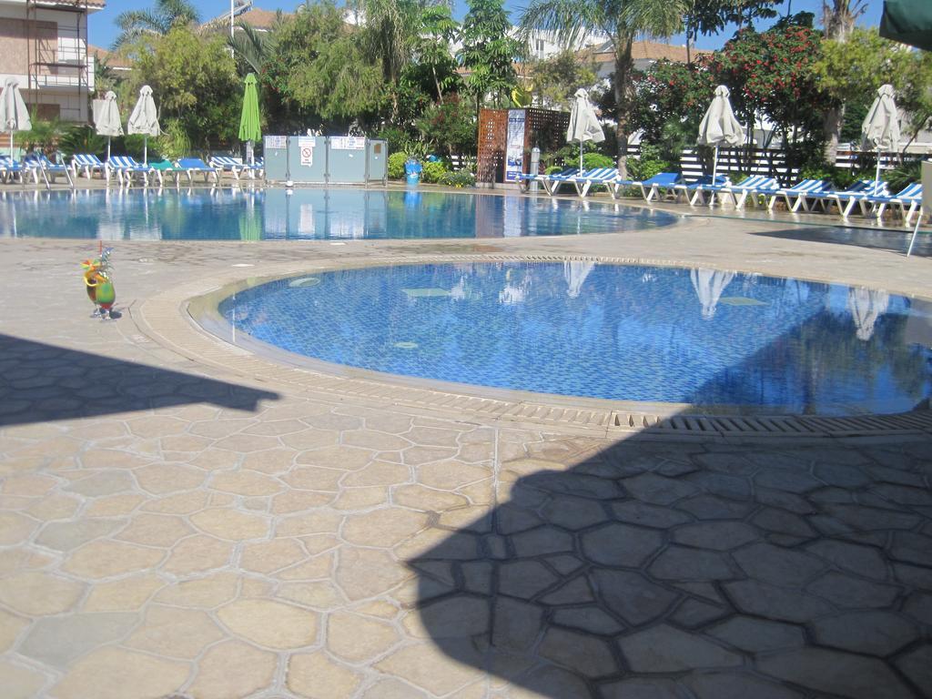 Polyxenia Isaak Villa Heaven Pernera Protaras Exteriör bild